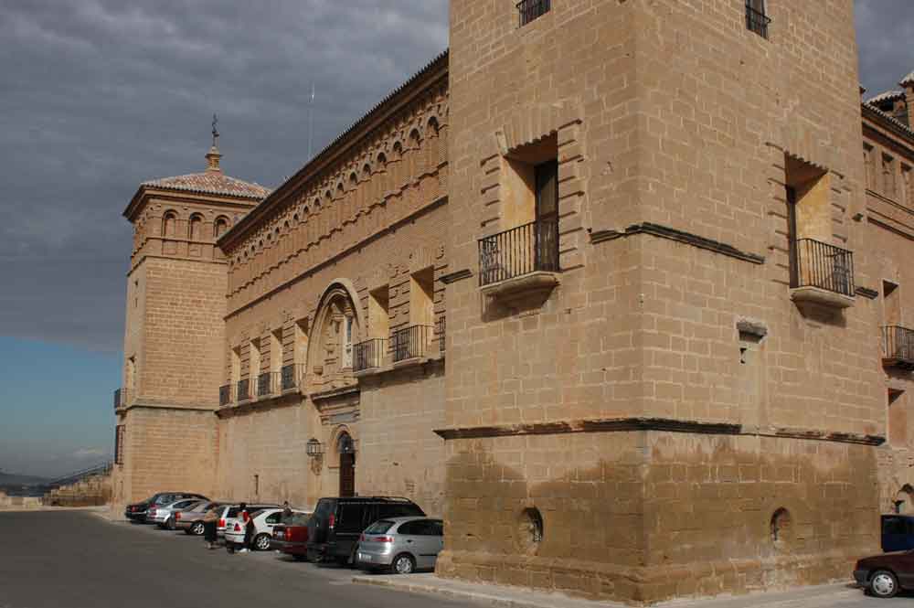 Teruel - Alcañiz 06 - castillo de los Calatravos y Parador.jpg